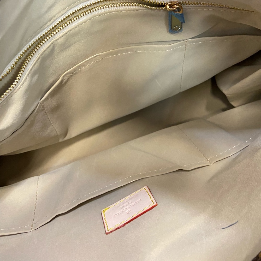 Louis Vuitton Artsy bag